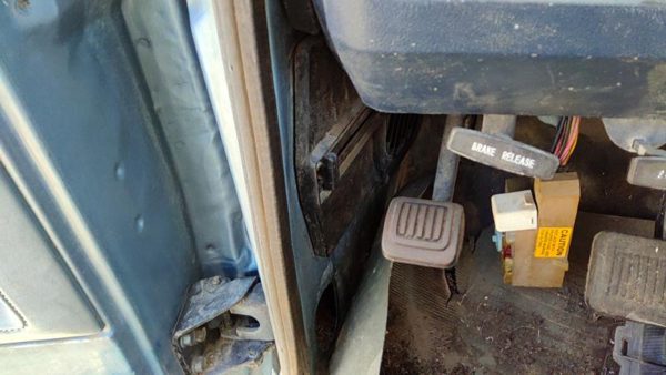 1986 Dodge Ram W150 Driver Left Lower Kick Trim Panel Oem Blue — photo 3