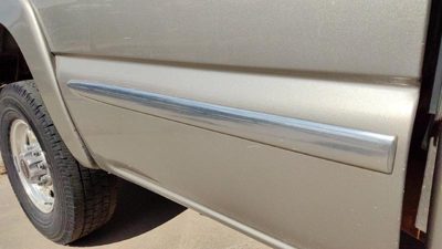 2002 Sierra 2500 Hd Passenger Right Rear Moulding On Front Of Box Oem
