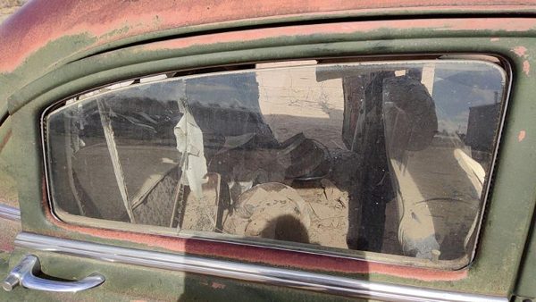 53-54 Bel Air 150 Sedan Passenger Right Rear Side Window Door Glass Back Cracked — photo 3