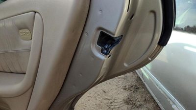 2003-2005 Mercedes Ml350 Passenger Right Rear Door Latch With Rods/Cables Back