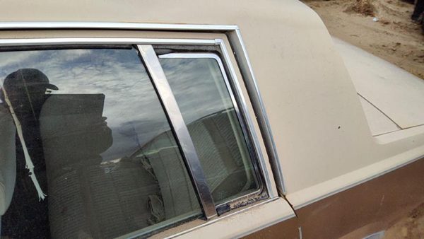 81-83 Malibu Driver Left Rear Vent Window Back Door Glass With Frame 4 Door — photo 1
