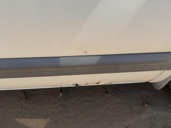 96-99 Town & Country Passenger Right Front Moulding From Door Oem Cladding 4Dr — photo 5