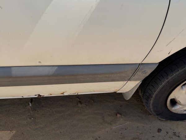 96-99 Town & Country Passenger Right Front Moulding From Door Oem Cladding 4Dr — photo 3