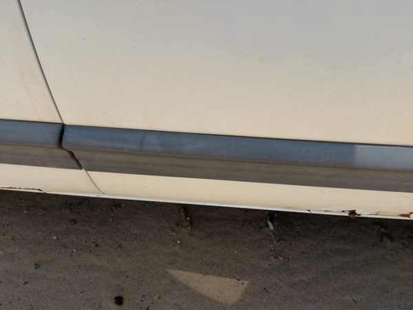 96-99 Town & Country Passenger Right Front Moulding From Door Oem Cladding 4Dr — photo 6