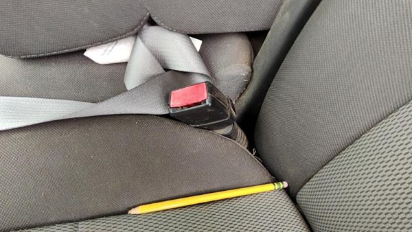 2004-2005 Ford F150 Driver Left Front Seat Belt Buckle Receiver Oem Gray Me — photo 2