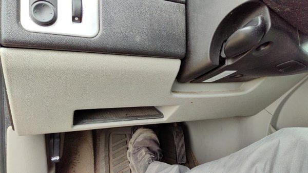 2007-2009 Chevy Equinox Lower Dash Under Column Knee Bolster Trim Panel Gray 142 — photo 3
