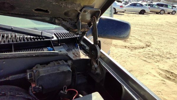 88-00 Chevy Suburban Driver Left Hood Hinge Assembly Oem Pewter 11L — photo 6
