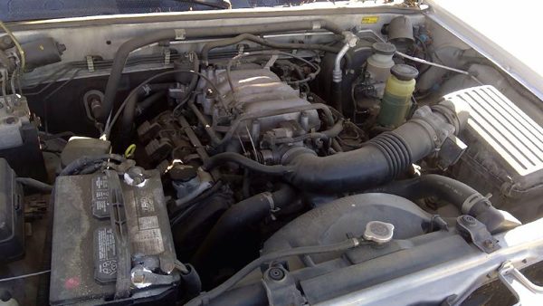 1999 Honda Passport — vehicle photo 2