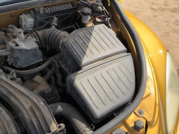02-05 Pt Cruiser Complete Air Intake Cleaner Filter Box Housing With Tube 2.4L — photo 4