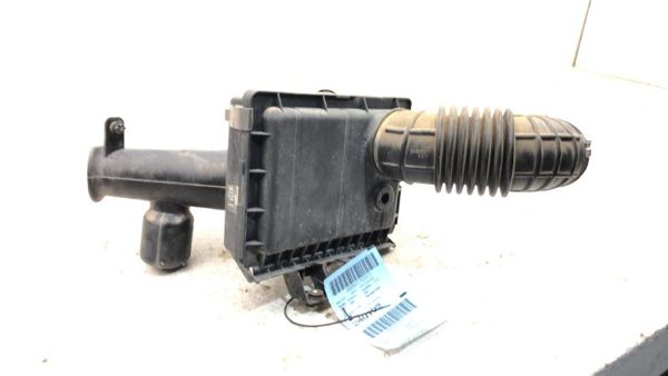 91-93 Park Ave Complete Air Intake Filter Box Housing Wth Tube 3.8L Supercharged — photo 6
