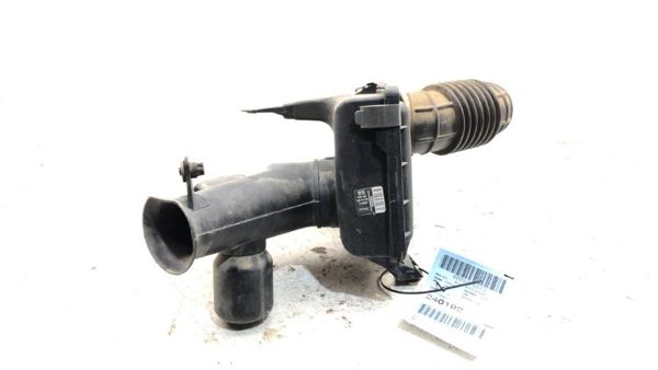 91-93 Park Ave Complete Air Intake Filter Box Housing Wth Tube 3.8L Supercharged — photo 8