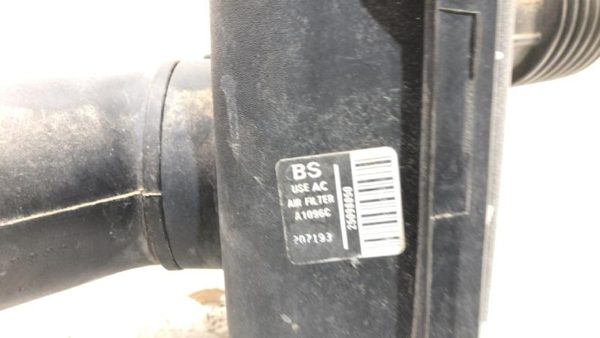 91-93 Park Ave Complete Air Intake Filter Box Housing Wth Tube 3.8L Supercharged — photo 9