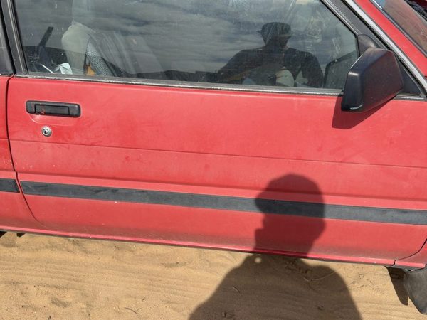 1988 Toyota Corolla Front Door RH Red — photo 1