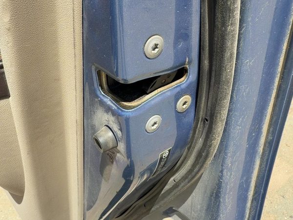 2004-2009 Toyota Prius Passenger Right Front Door Latch with Rods Cables OEM — photo 4