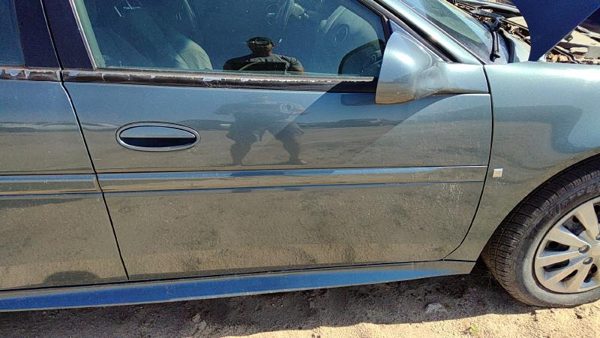 2007 Pontiac Grand Prix Front Door RH Stealth Gray 46U — photo 3
