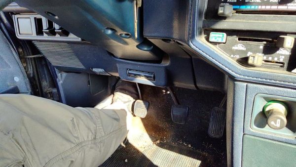1985-1986 Toyota Camry Lower Dash Under Column Knee Bolster Trim Panel Oem Blue — photo 6