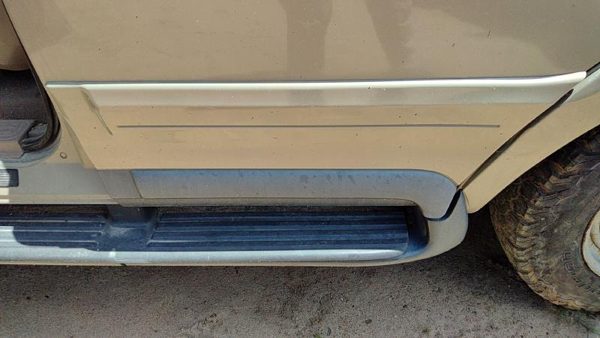 98 99 Lincoln Navigator Driver Left Rear Moulding From Door Back Trim Gold Bi — photo 3