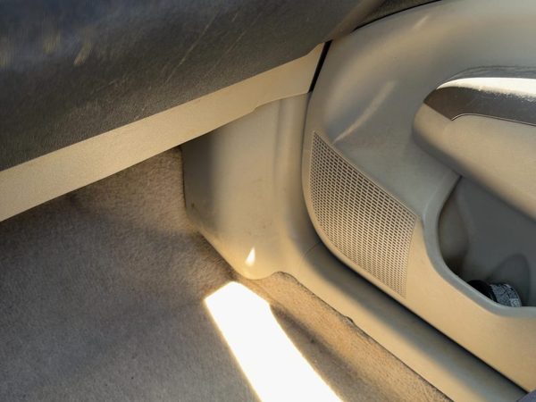 2006-2009 Toyota Prius Passenger Right Lower Kick Trim Panel Oem Bisque Fe41 — photo 1