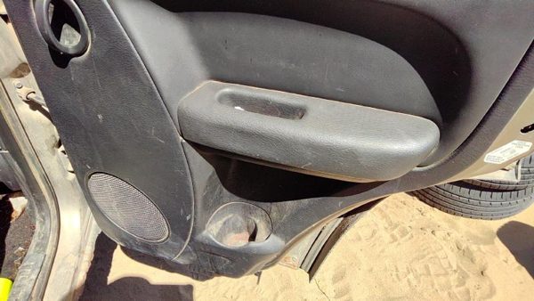 02-04 Liberty Passenger Right Rear Door Trim Panel With Switches Back Gray Dv — photo 4
