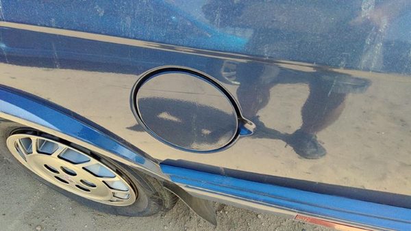 82-96 Olds Cutlass Ciera Fuel Tank Door With Hinge Gas Lid Oem Filler Blue — photo 4