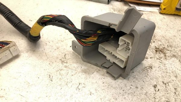 2001-2006 Hyundai Elantra Complete Wiring Harness Behind Dash Oem 2.0L Mt — photo 8