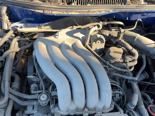 2001-2005 Vw Jetta Upper Intake Manifold Oem 2.0L 06A133203Cf — photo 2