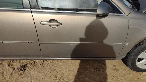 2006 Chevrolet Impala Front Door RH Bronze 53U — photo 3