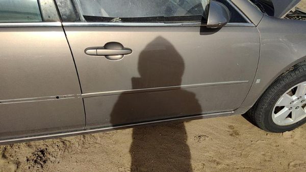 2006 Chevrolet Impala Front Door RH Bronze 53U — photo 2