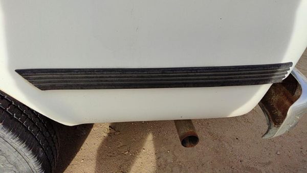 1992-1996 Gmc Van 3500 Driver Left Rear Moulding On Quarter Panel Oem — photo 2