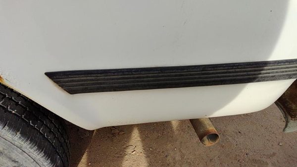 1992-1996 Gmc Van 3500 Driver Left Rear Moulding On Quarter Panel Oem — photo 3