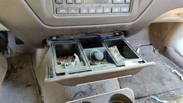 2003-2004 Lincoln Town Car Ash Tray Assembly Oem Slide Out Dash Gray — photo 4