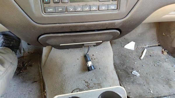 2003-2004 Lincoln Town Car Ash Tray Assembly Oem Slide Out Dash Gray — photo 1
