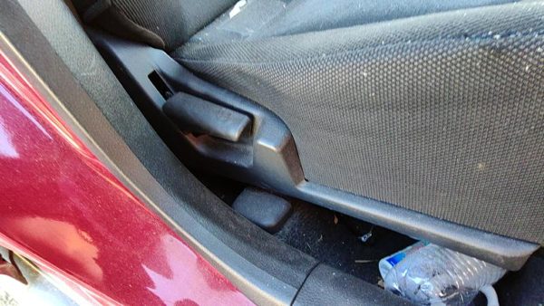03-06 Mitsubishi Outlander Passenger Right Side Seat Trim Panel Oem Black — photo 3