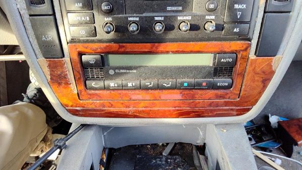 1998-2005 Vw Passat Temperature Control Module In Dash Heater Ac Head Unit Oem — photo 3