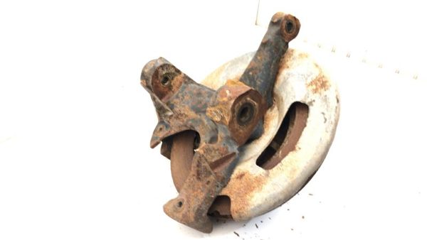1973-1987 Chevy C10 Driver Left Front Spindle Steering Knuckle With Wheel Hub — photo 3