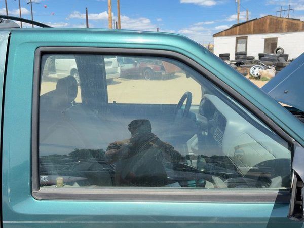 1994-1997 Isuzu Rodeo Passenger Right Front Side Window Door Glass Oem 4409678 — photo 3