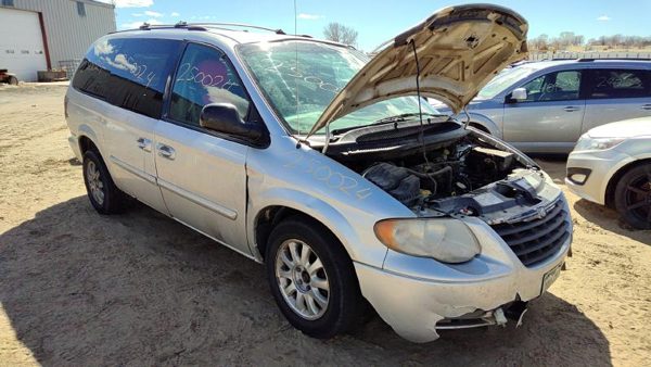 2005 Chrysler Town Cntry — vehicle photo 7