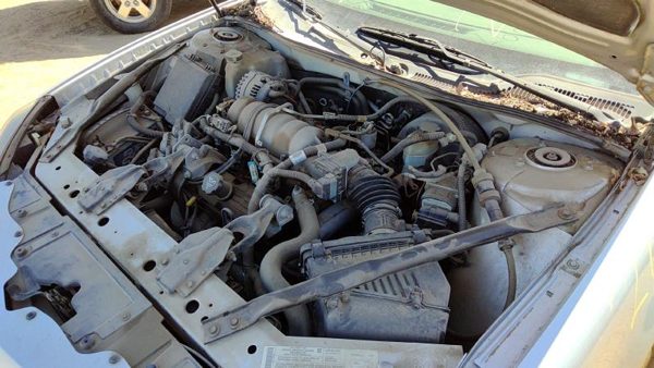 2004 Pontiac Grand Prix — vehicle photo 2