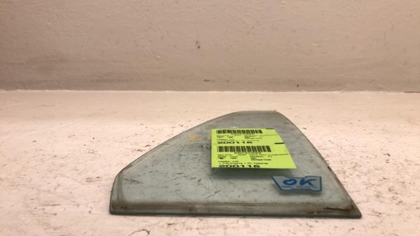 84-87 Civic Passenger Right Rear Vent Window Small Back Door Glass With Frame — photo 4