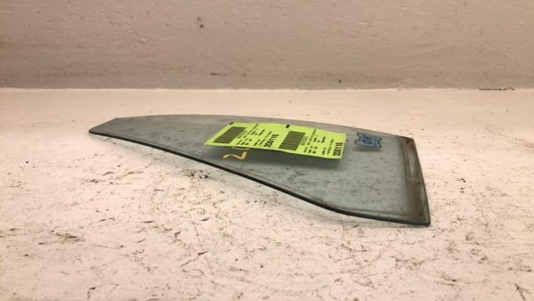 84-87 Civic Passenger Right Rear Vent Window Small Back Door Glass With Frame — photo 6