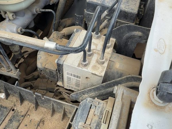 05-06 Ford F350 Complete Anti Lock Brake Pump Unit Oem Abs Module Assembly 4X4 — photo 1