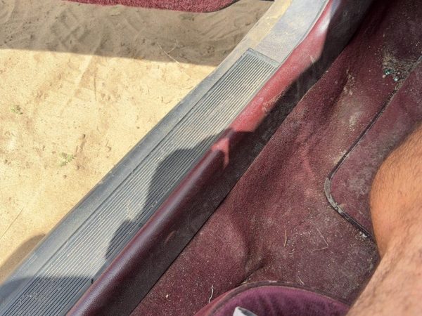 1994 Olds Eighty Eight Driver Left Lower Sill Step Moulding Trim Panel Oem Red — photo 3