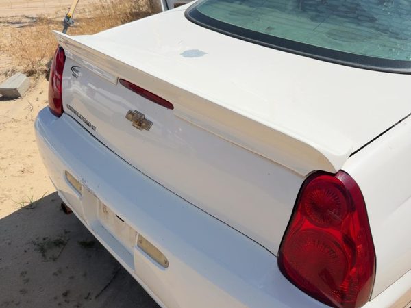 06-07 Monte Carlo Rear Spoiler Wing From 8/29/05 Horizontal Surface White 40U — photo 1