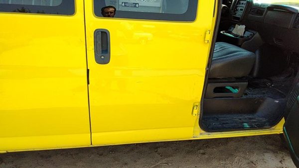 2002 Chevy Express 3500 Rear Door RH Yellow — photo 3