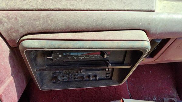 87-91 Ford F150 Trim Bezel Around Radio Surround Dash Panel Oem — photo 3