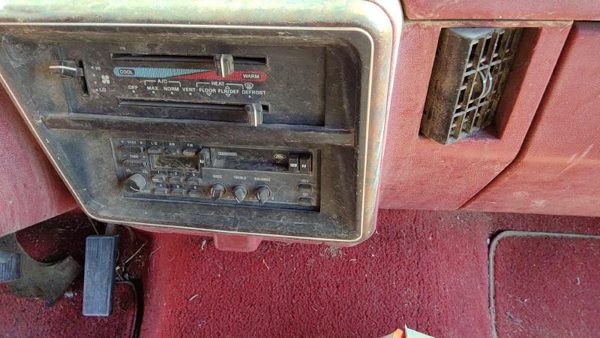 87-91 Ford F150 Trim Bezel Around Radio Surround Dash Panel Oem — photo 4
