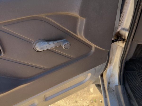 1990-1995 Isuzu Pup Driver Left Front Door Trim Panel Gray — photo 10