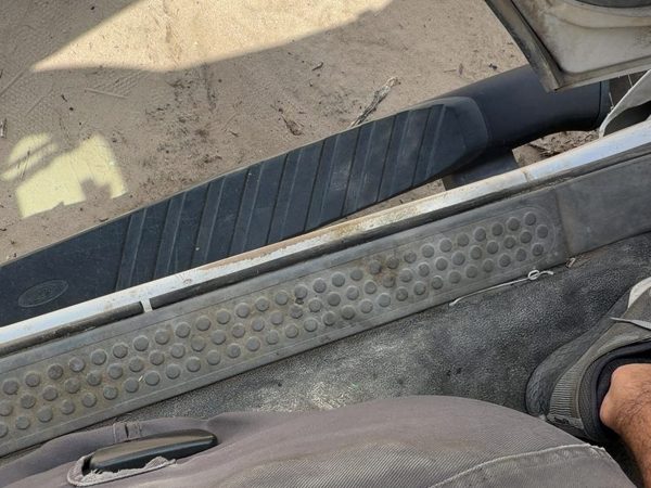1999-2007 Ford F350 Driver Left Lower Sill Step Moulding Trim Panel Oem Gray — photo 1