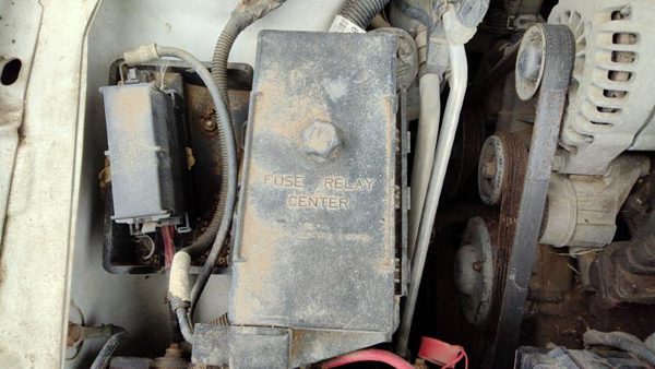 2000-2005 Buick Park Ave Engine Fuse Box Power Distribution Panel Oem 19300124 — photo 2