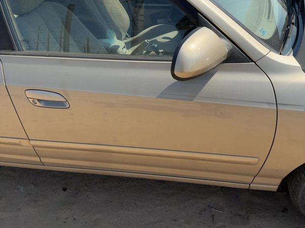 2002 Hyundai Elantra Front Door RH Prime Beige Ko — photo 1